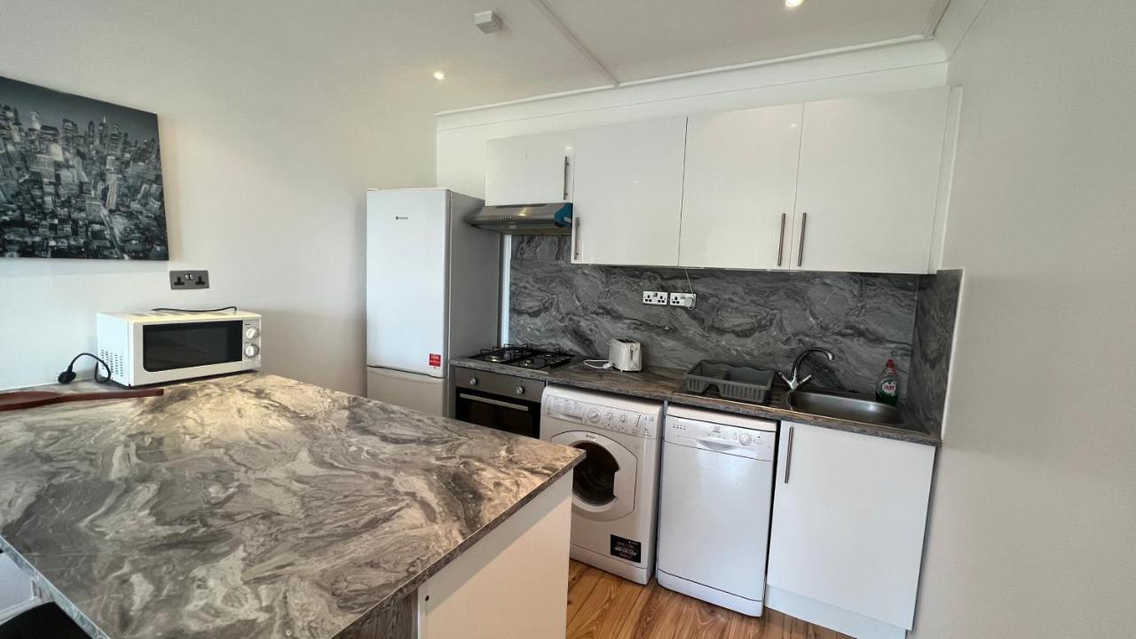 Comfy 2 Bedroom Apartments - Finchley Road, לונדון מראה חיצוני תמונה
