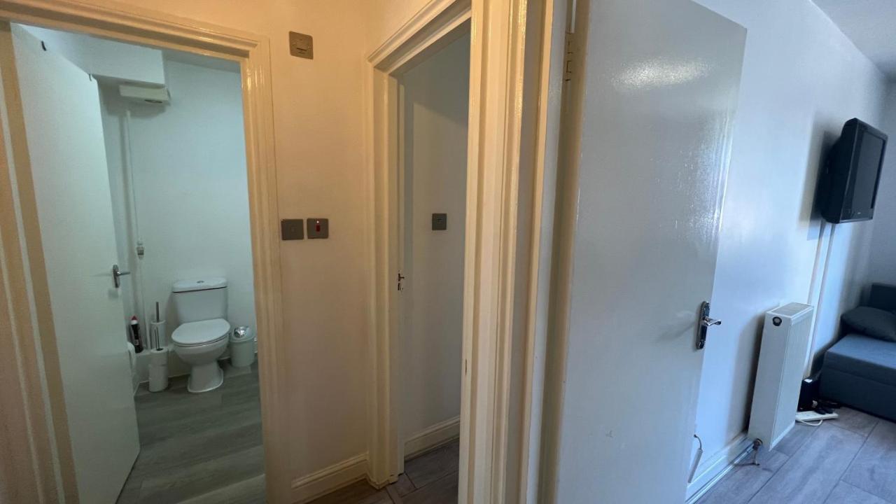 Comfy 2 Bedroom Apartments - Finchley Road, לונדון מראה חיצוני תמונה