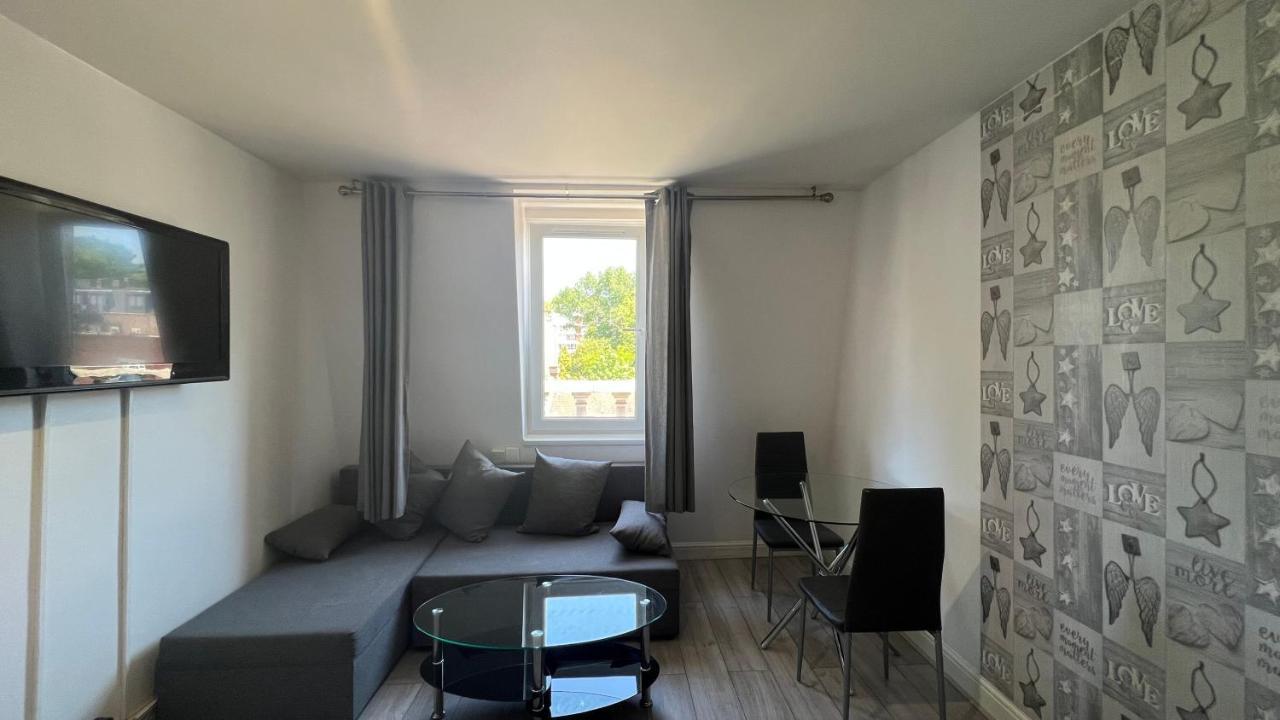 Comfy 2 Bedroom Apartments - Finchley Road, לונדון מראה חיצוני תמונה