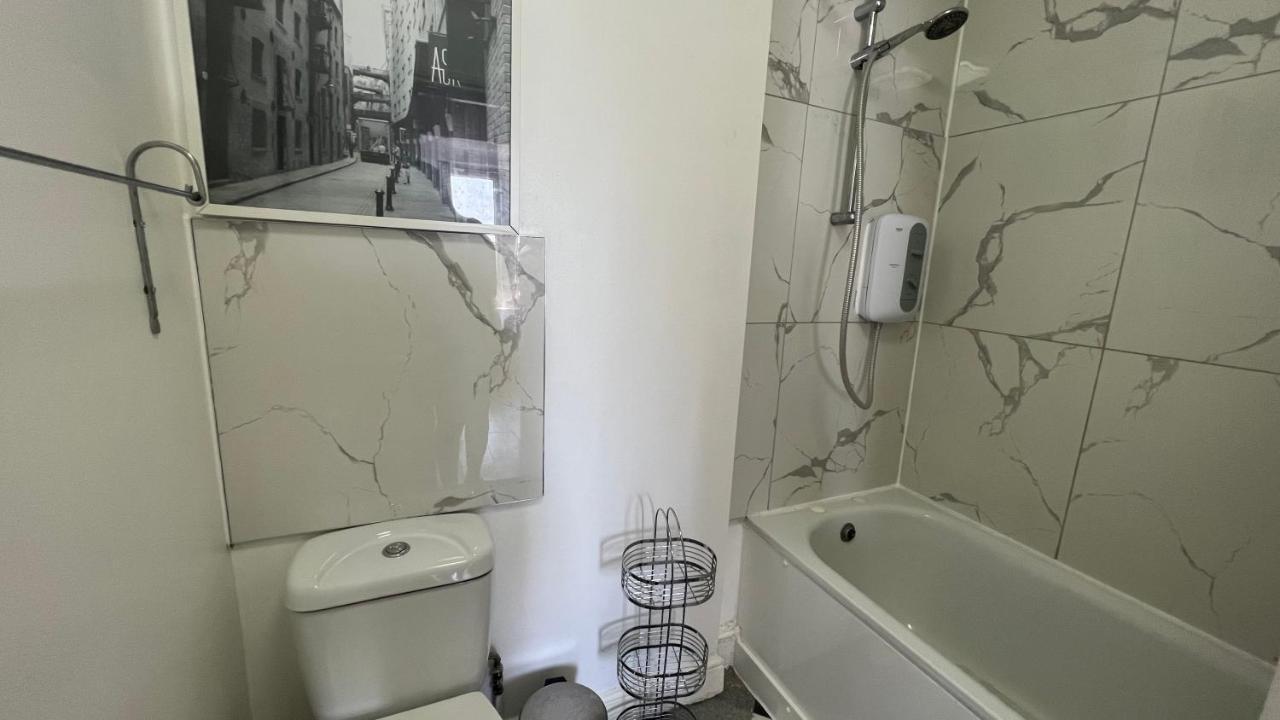 Comfy 2 Bedroom Apartments - Finchley Road, לונדון מראה חיצוני תמונה
